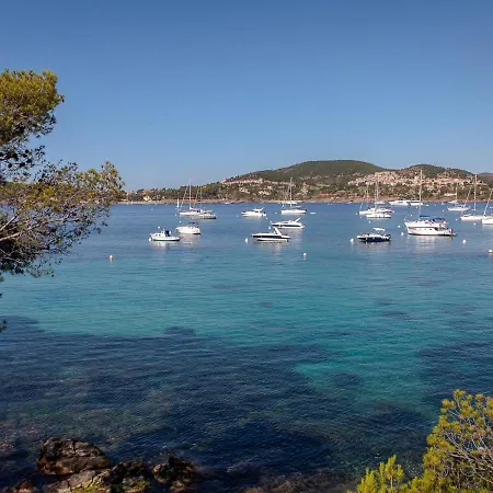 Climatise Proche Plage, Commerces Et Gare Avec Balcon, Parking Et Wifi - Fr-1-466a-5 * Saint-Raphaël